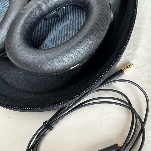 Bose Wireless Headphones Model BA2 - Picture 6 of 7